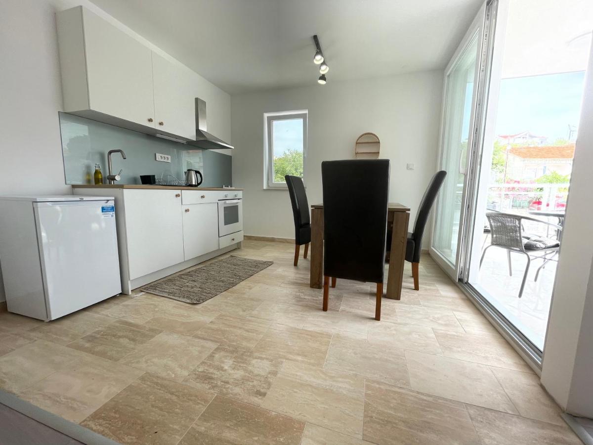 Vila Regina Apartment Paloma With Swimming Pool Jezera Ngoại thất bức ảnh