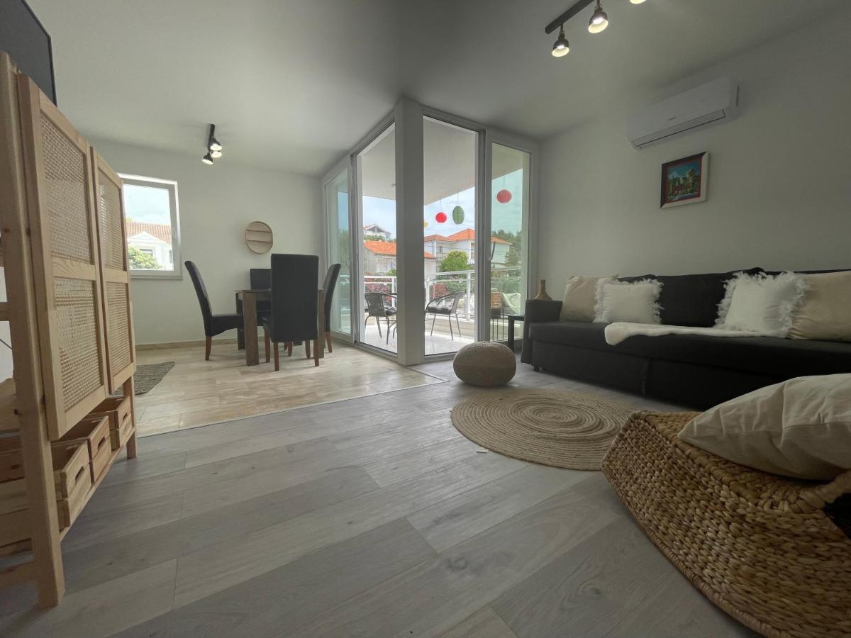 Vila Regina Apartment Paloma With Swimming Pool Jezera Ngoại thất bức ảnh
